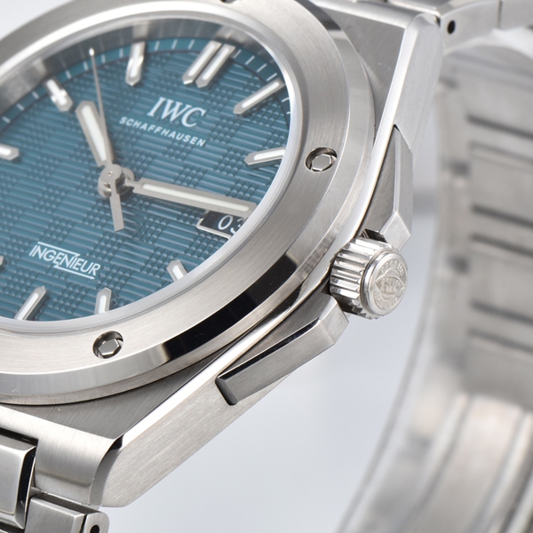 アイ・ダブリュー・シー角部分ディテール